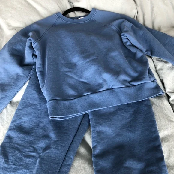 REFORMATION Rio Sweatshirt & Sweatpants Set - Picture 3 of 10